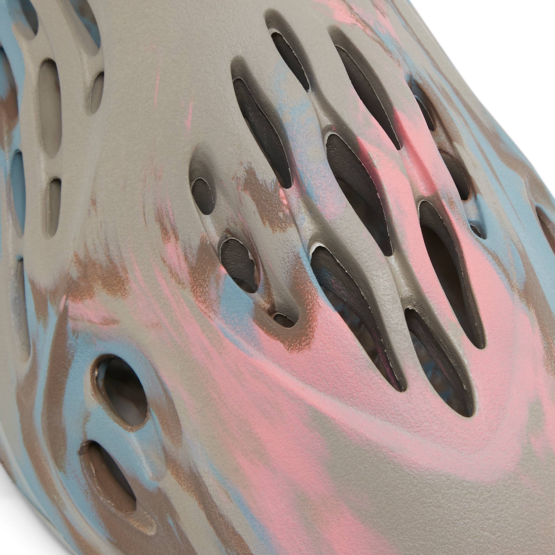 adidas Yeezy Foam Runner 'MX Sand Grey' GY3969 - Image 9