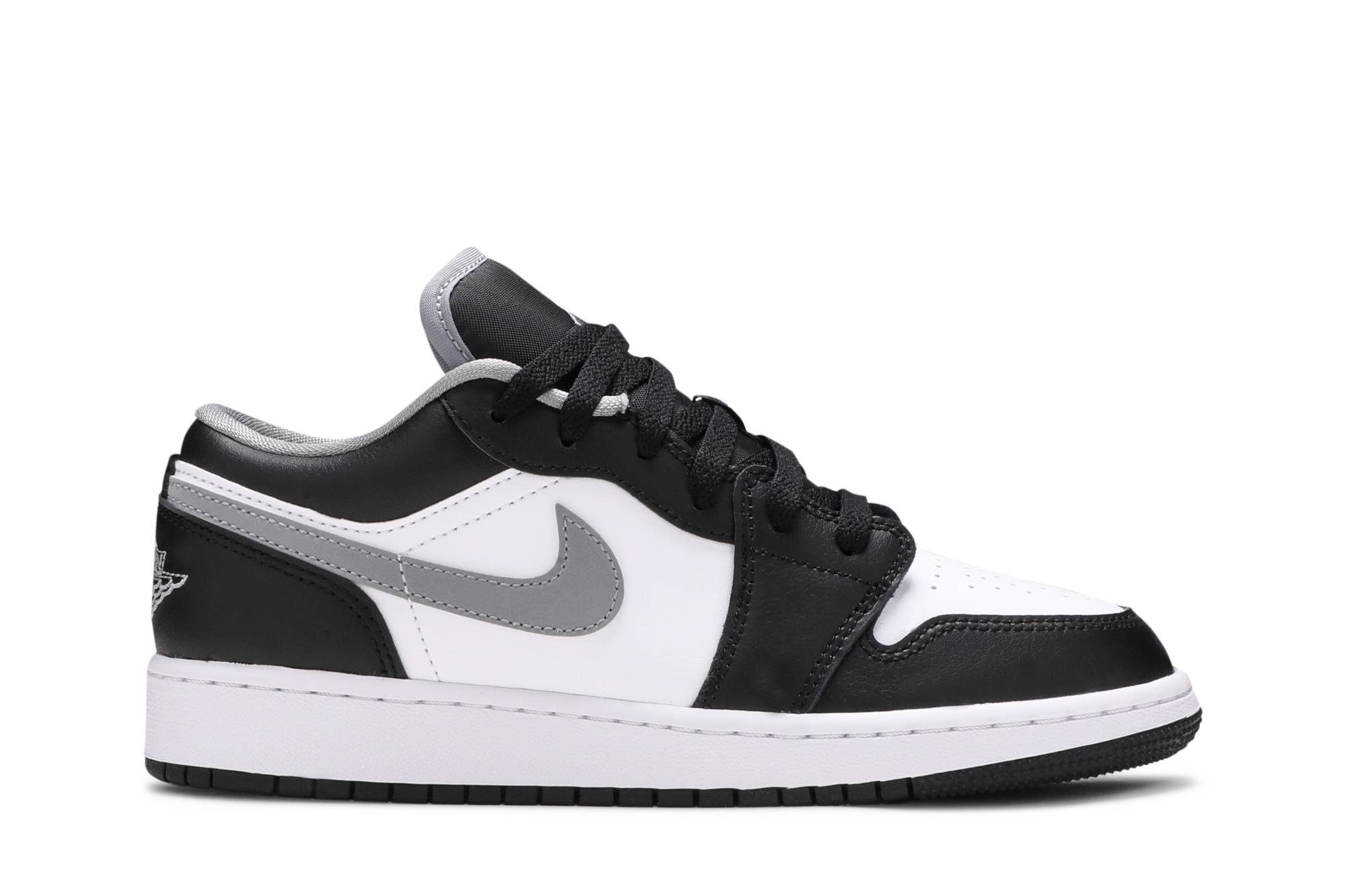 (Grade School) Air Jordan 1 Low Black Medium Grey 553560-040 Coiloa
