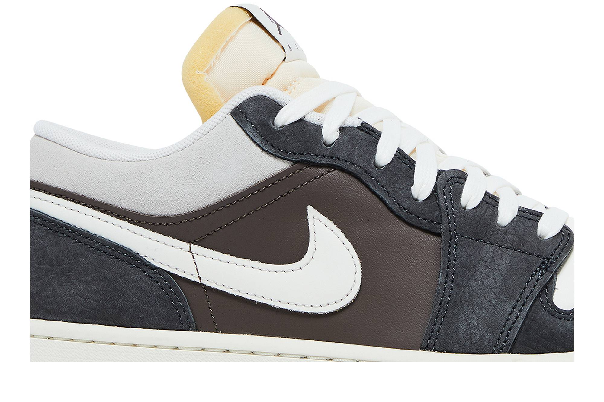 Air Jordan 1 Low 'SNKRS Day' (Korea) FD0399-004 - Image 2