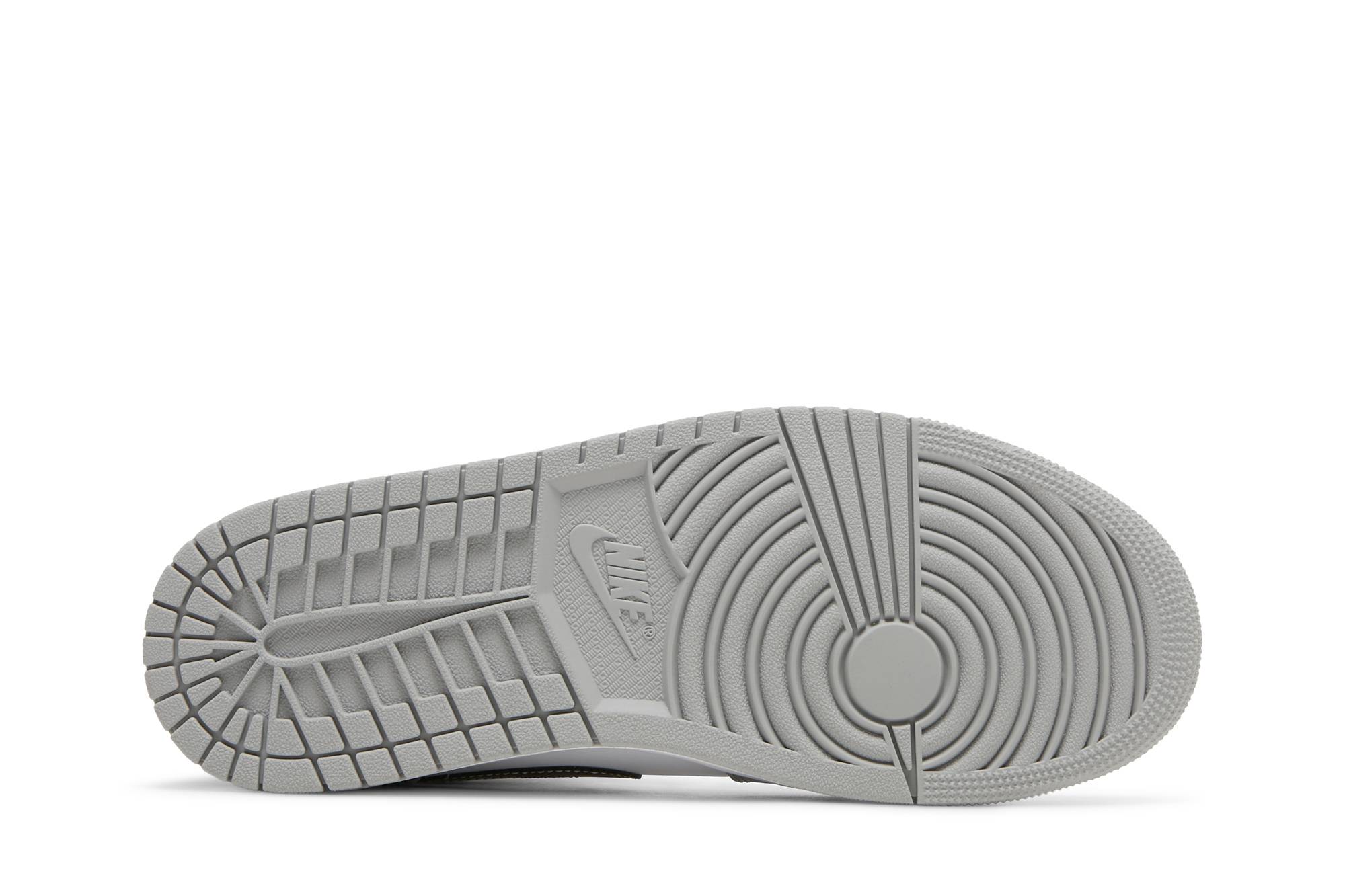 Air Jordan 1 Mid 'Light Smoke Grey' 554724-078 - Image 4