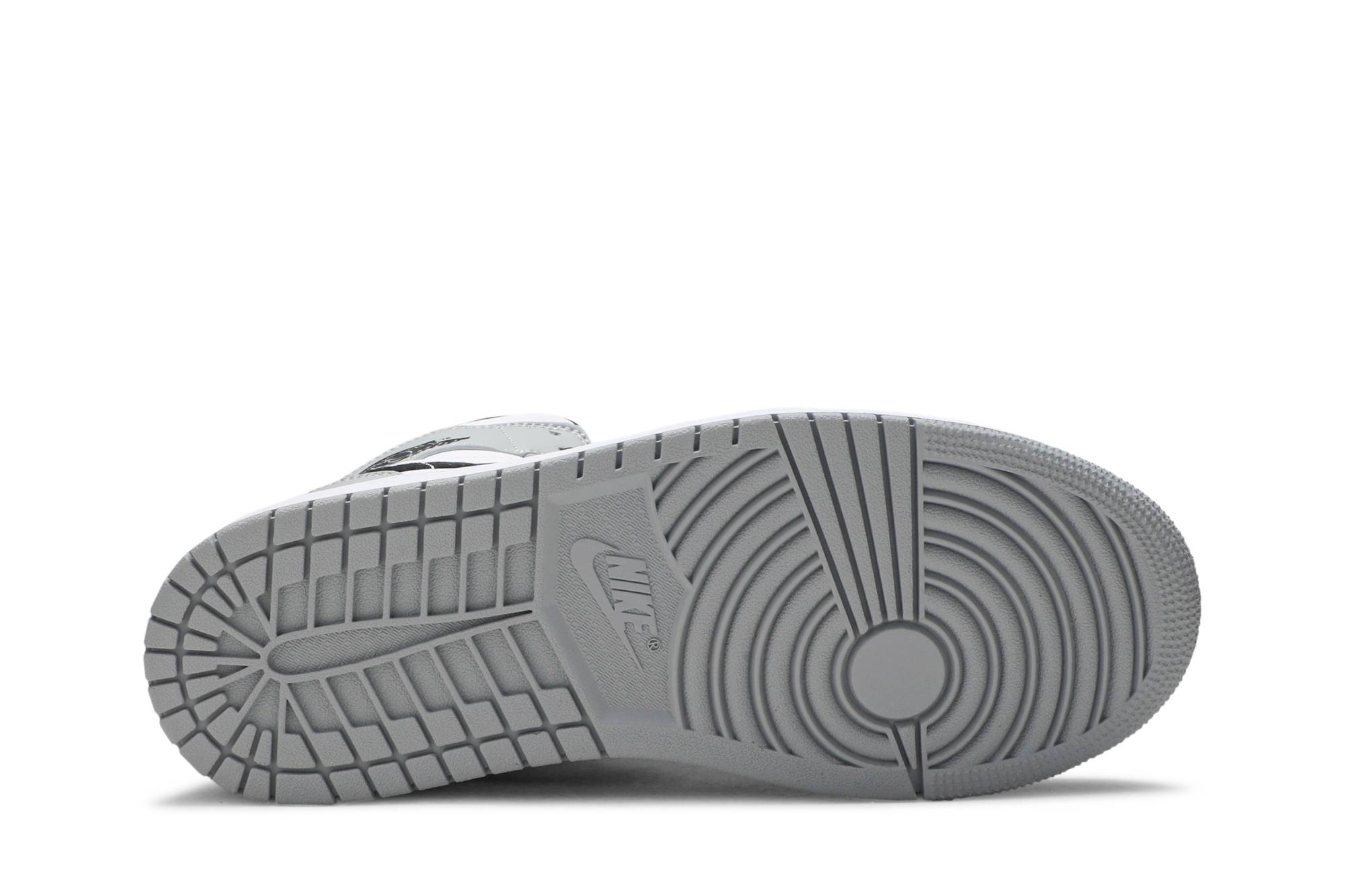 Air Jordan 1 Mid 'Light Smoke Grey' 554724-092 - Image 4