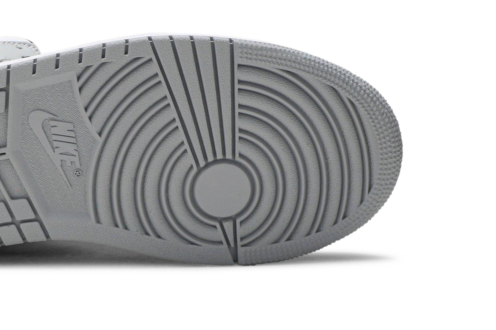 Air Jordan 1 Mid 'Light Smoke Grey' 554724-092 - Image 5