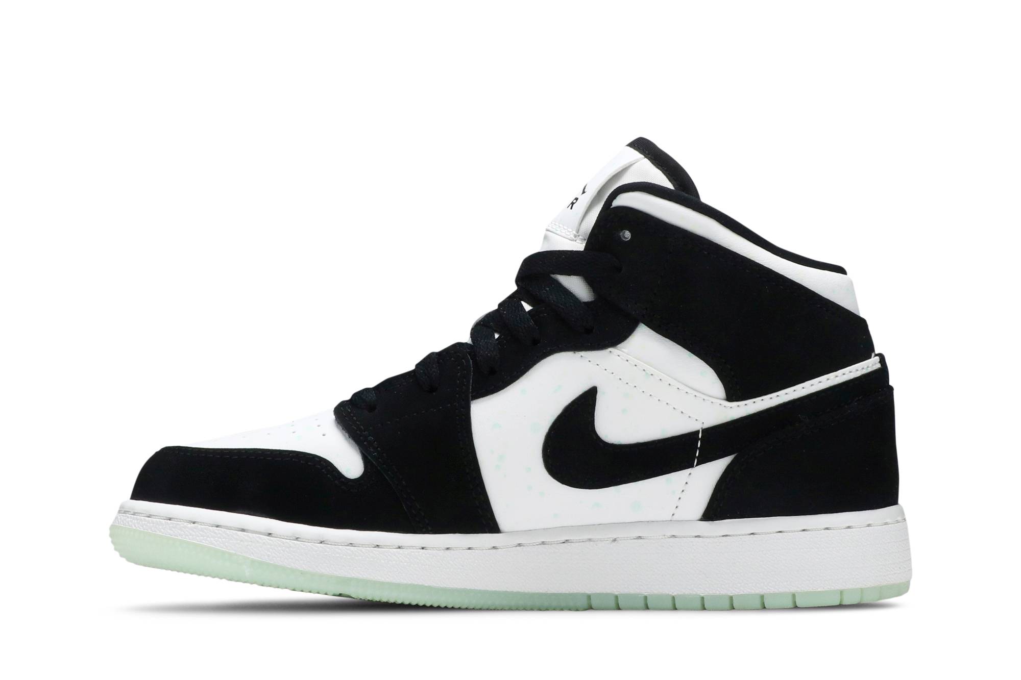 (Grade School) Air Jordan 1 Mid SE Glow in the Dark Panda BQ6931-103 Moroen - Image 3