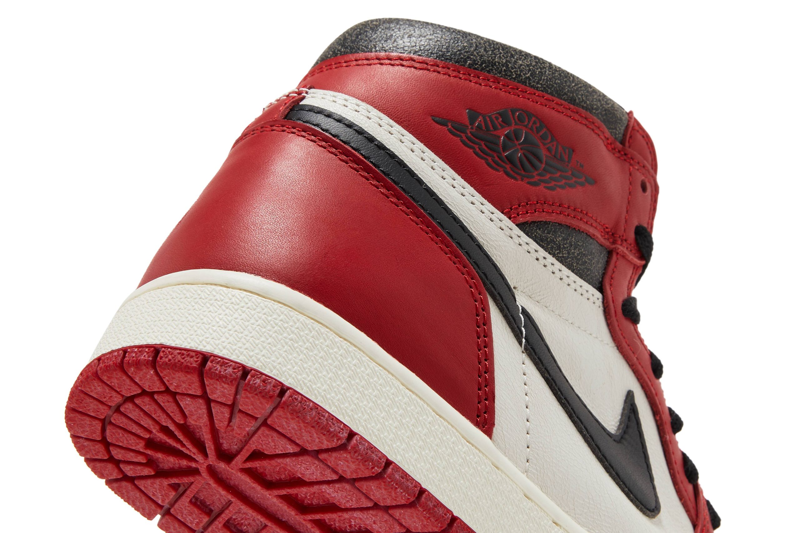 Air Jordan 1 Retro High OG Chicago Lost & Found DZ5485-612 Moroen - Image 11