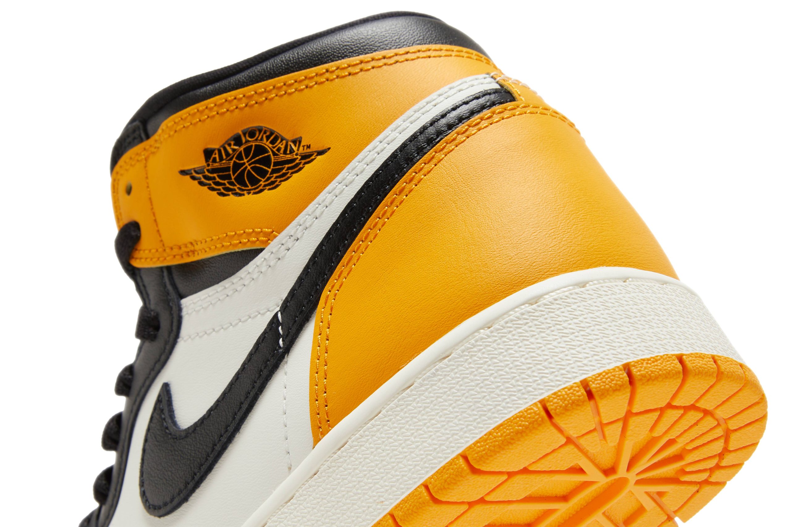 Air Jordan 1 Retro High OG 'Yellow Toe' 555088-711 - Image 10