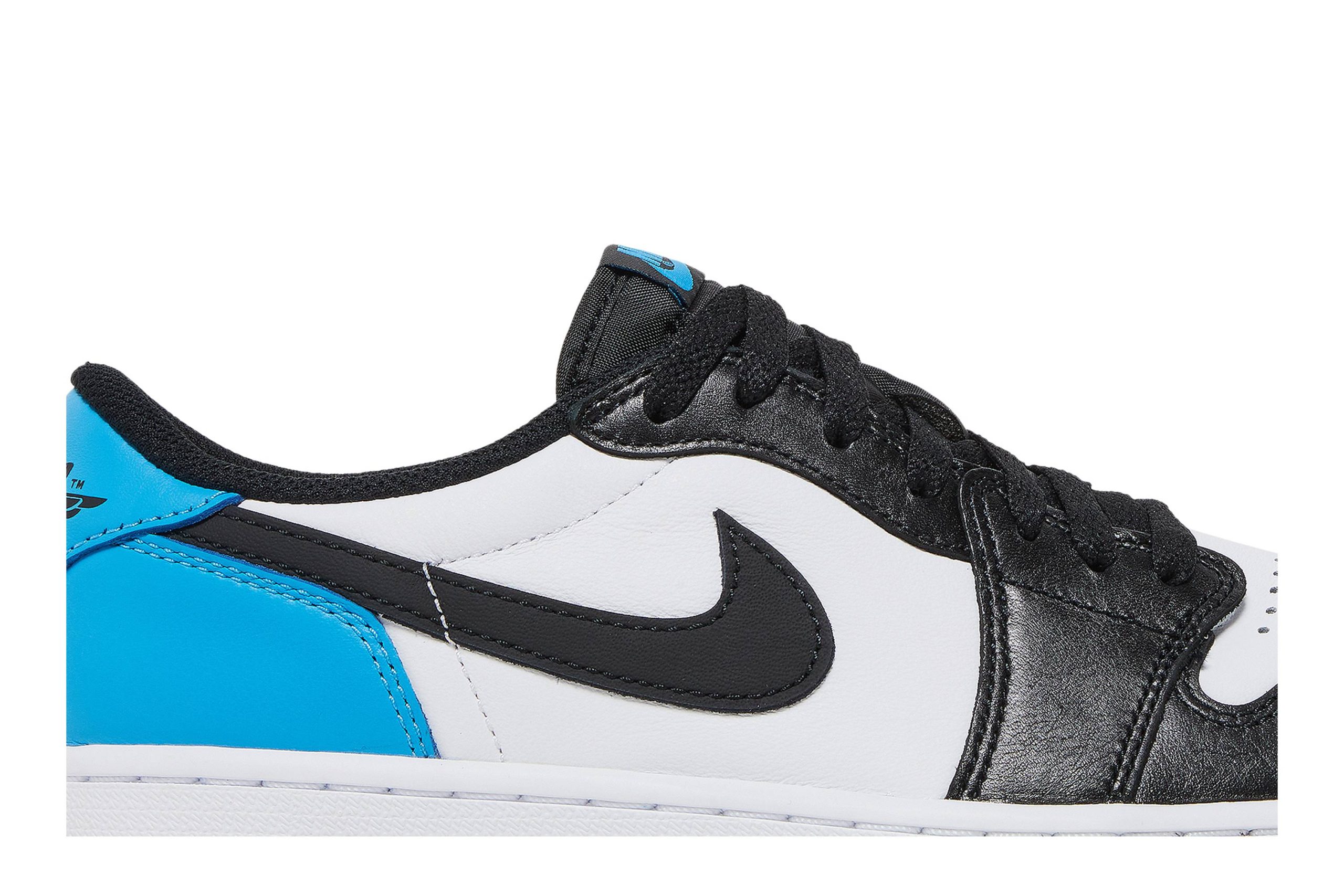 Air Jordan 1 Retro Low OG 'UNC' CZ0790-104 - Image 2
