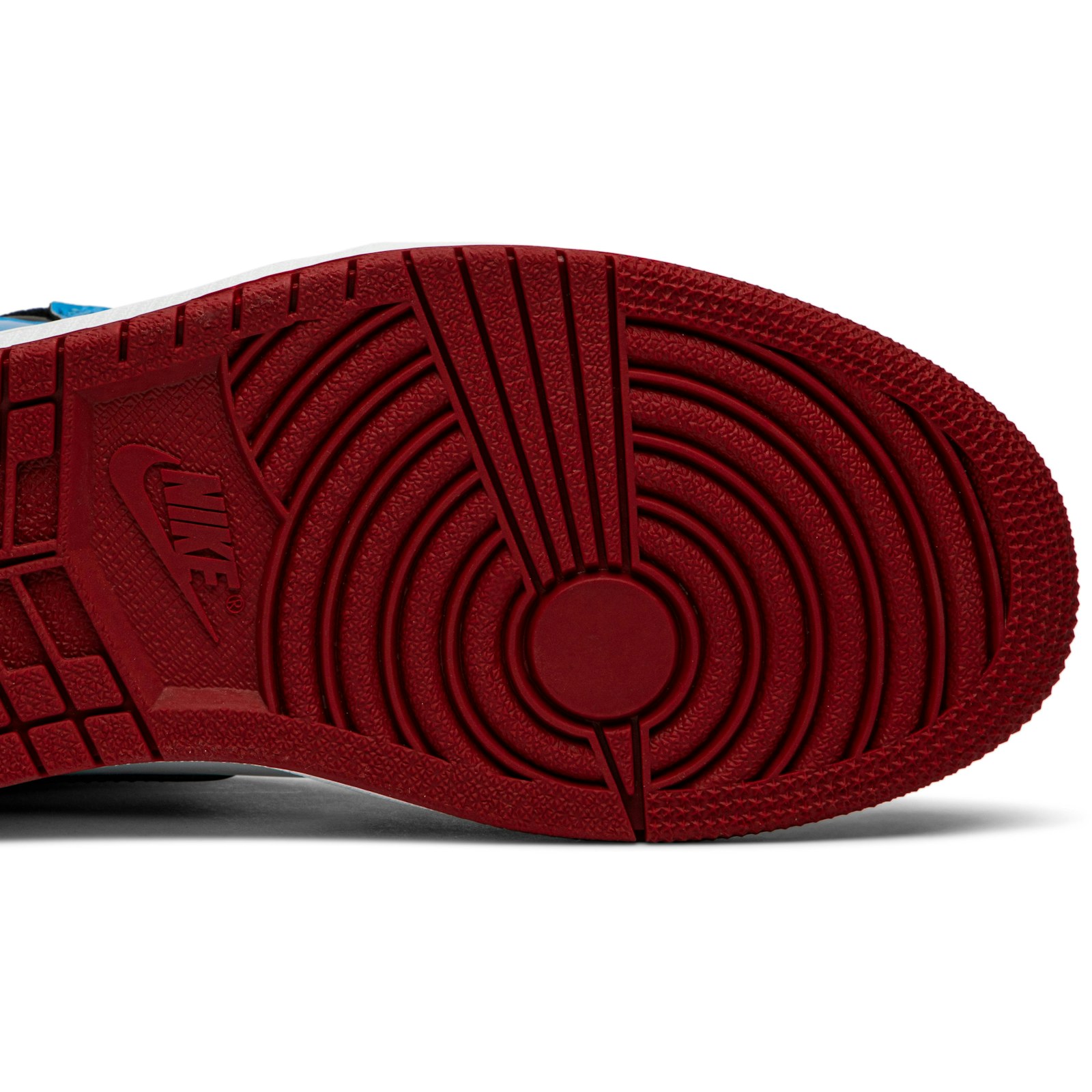 Air Jordan 1 Retro High OG 'Fearless' CK5666-100 - Image 5