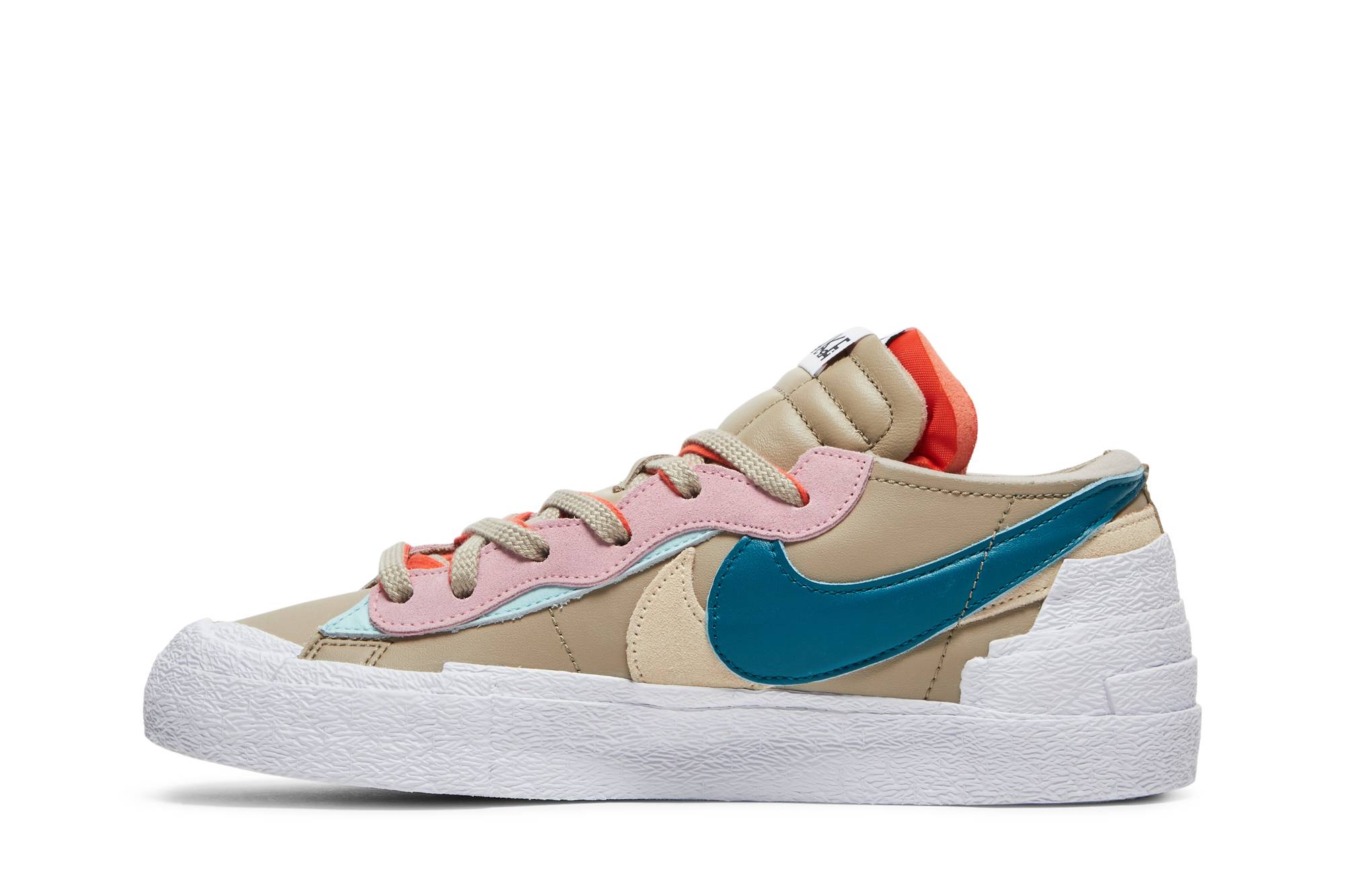 KAWS x sacai x Nike Blazer Low Reed DM7901-200 Moroen - Image 3
