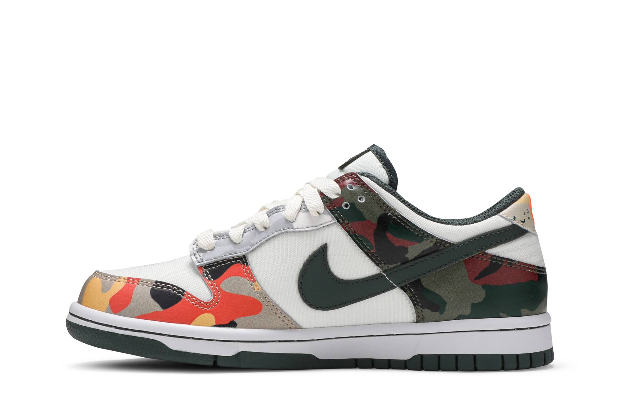 (Grade School) Nike Dunk Low SE Multi-Camo DB1909-100 Moroen - Image 3