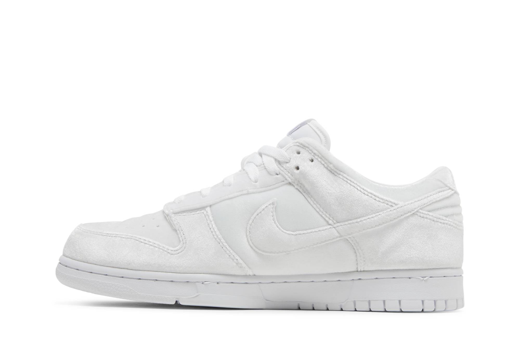 Dover Street Market x Nike Dunk Low 'Triple White' DH2686-100 - Image 3
