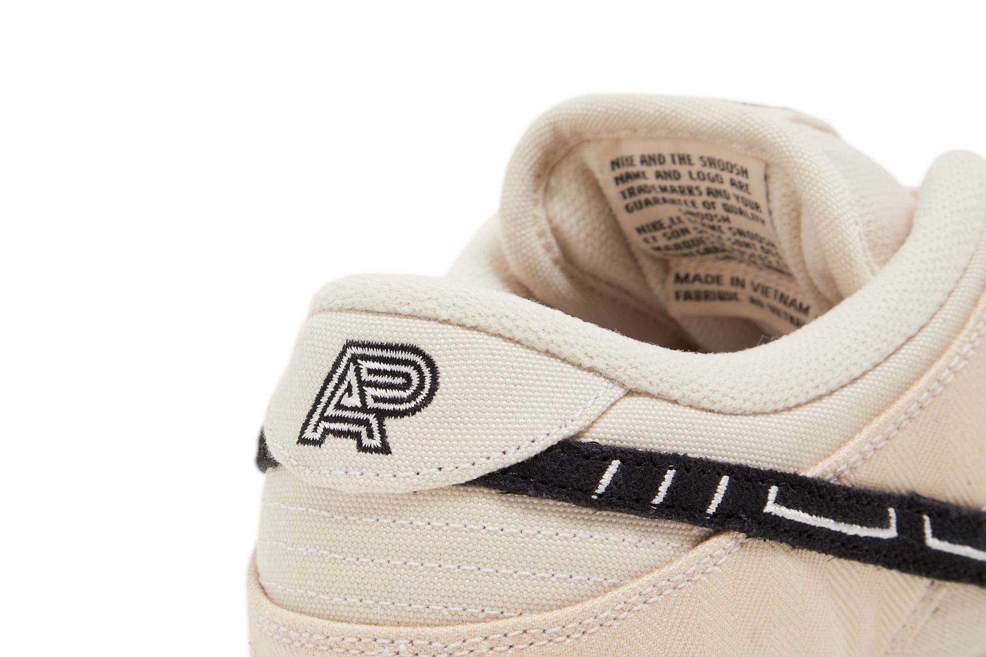 Albino Preto x Nike SB Dunk Low 'Fossil' FD2627-200 - Image 9