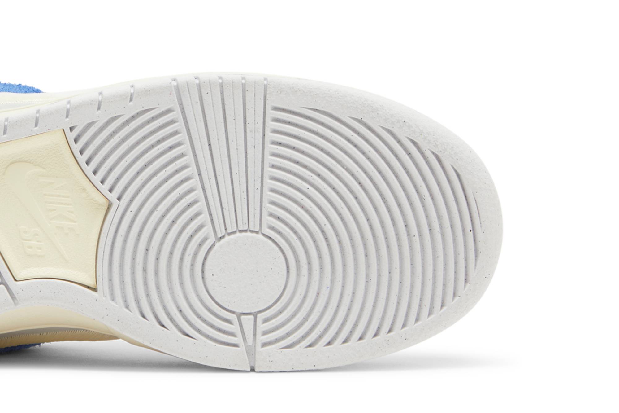 Fly Streetwear x Nike SB Dunk Low DQ5130-400 - Image 5