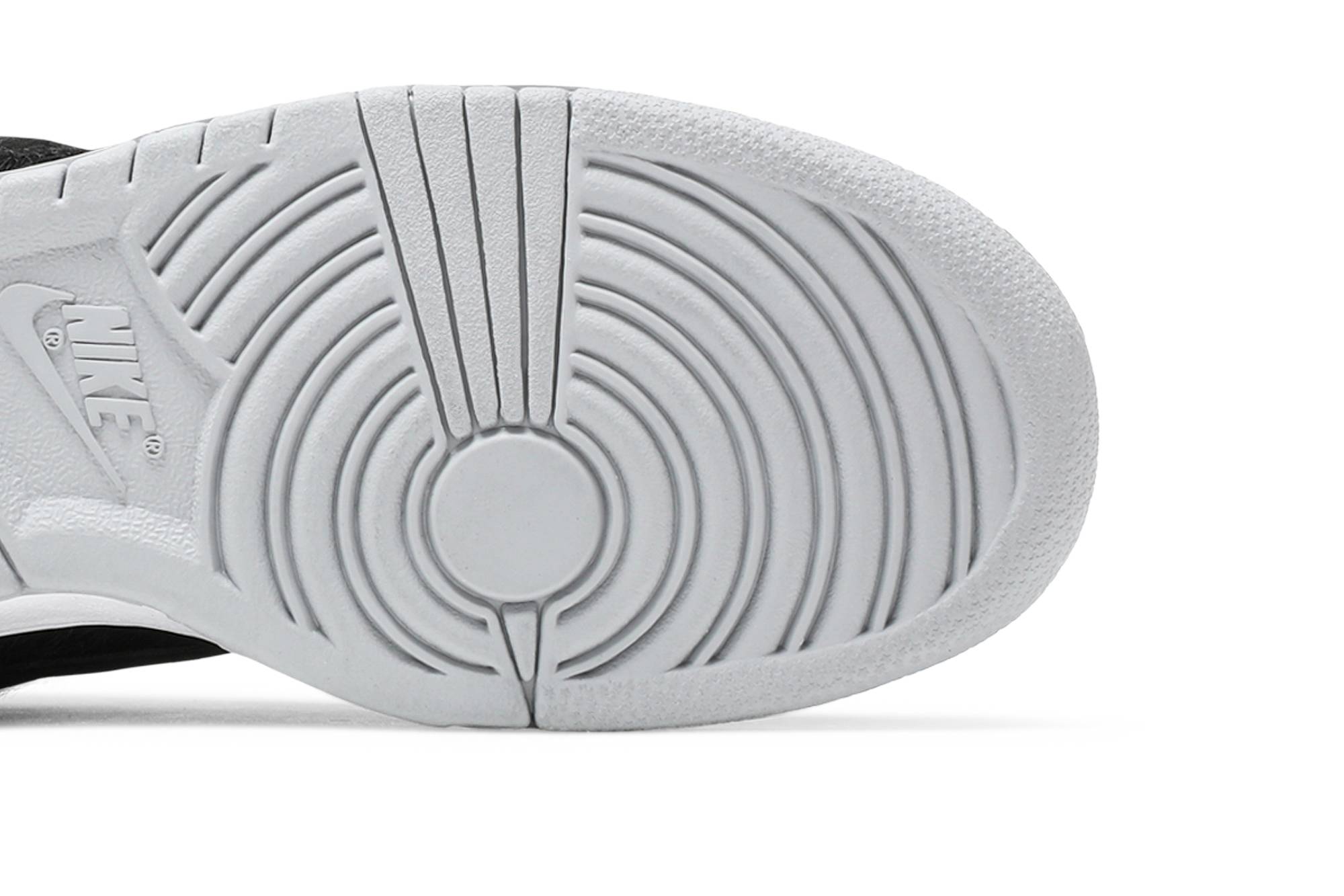 Medicom Toy x Nike SB Dunk Low 'BE@RBRICK' CZ5127-001 - Image 5