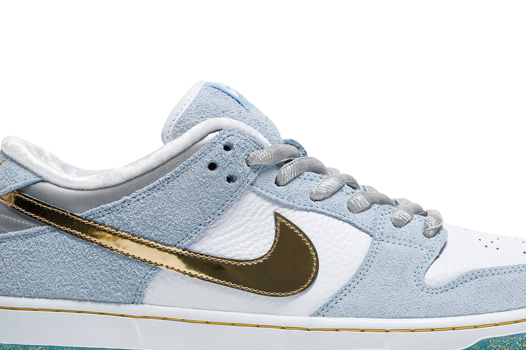 Sean Cliver x Nike SB Dunk Low Holiday Special DC9936-100 Moroen - Image 2