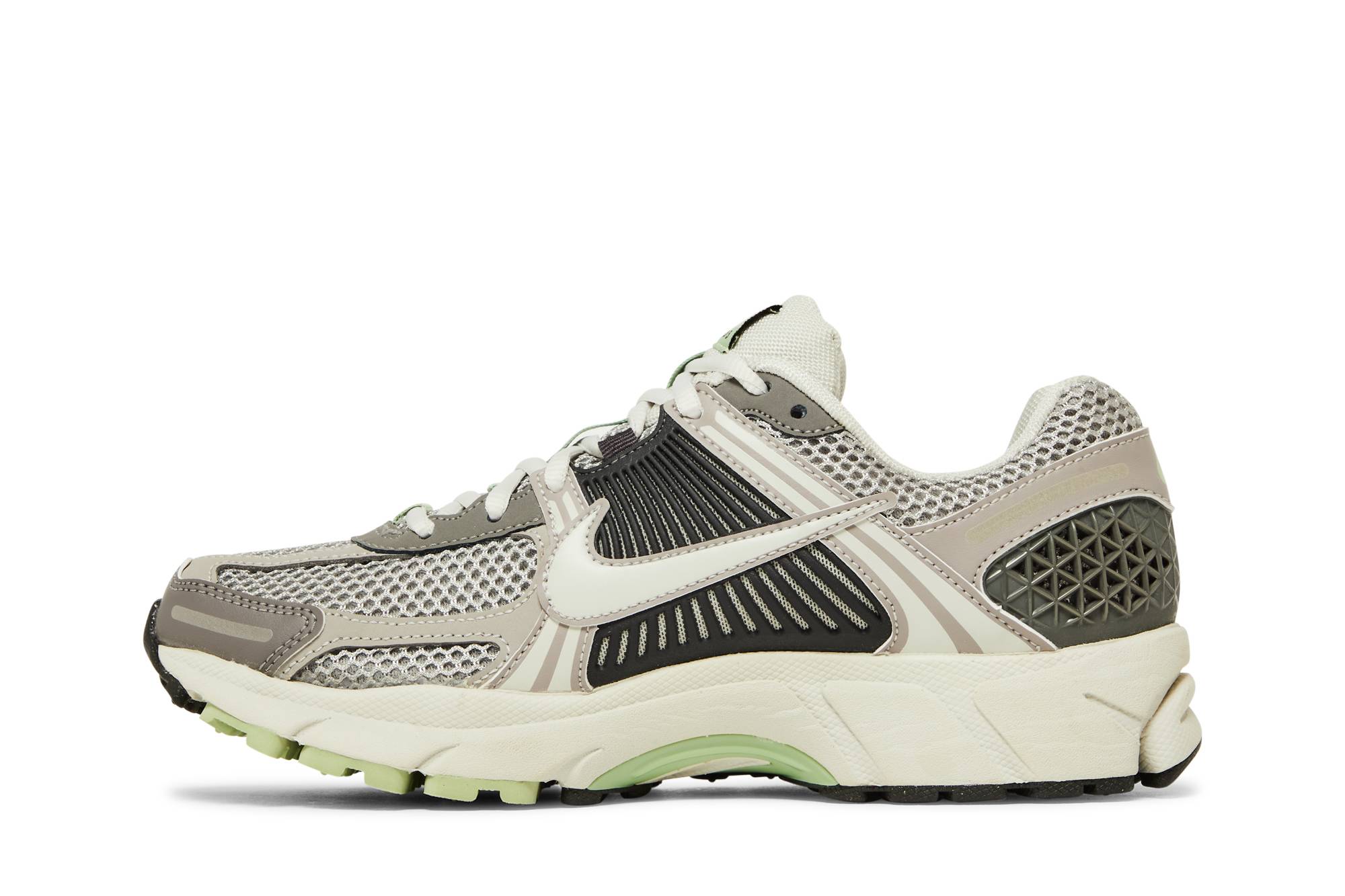 (Women) Nike Zoom Vomero 5 'Cobblestone and Flat Pewter' FB8825-001 - Image 3