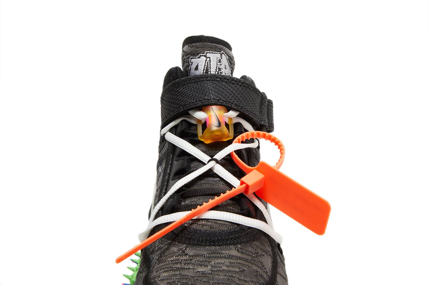 Off-White x Nike Air Force 1 Mid 'Black' DO6290-001