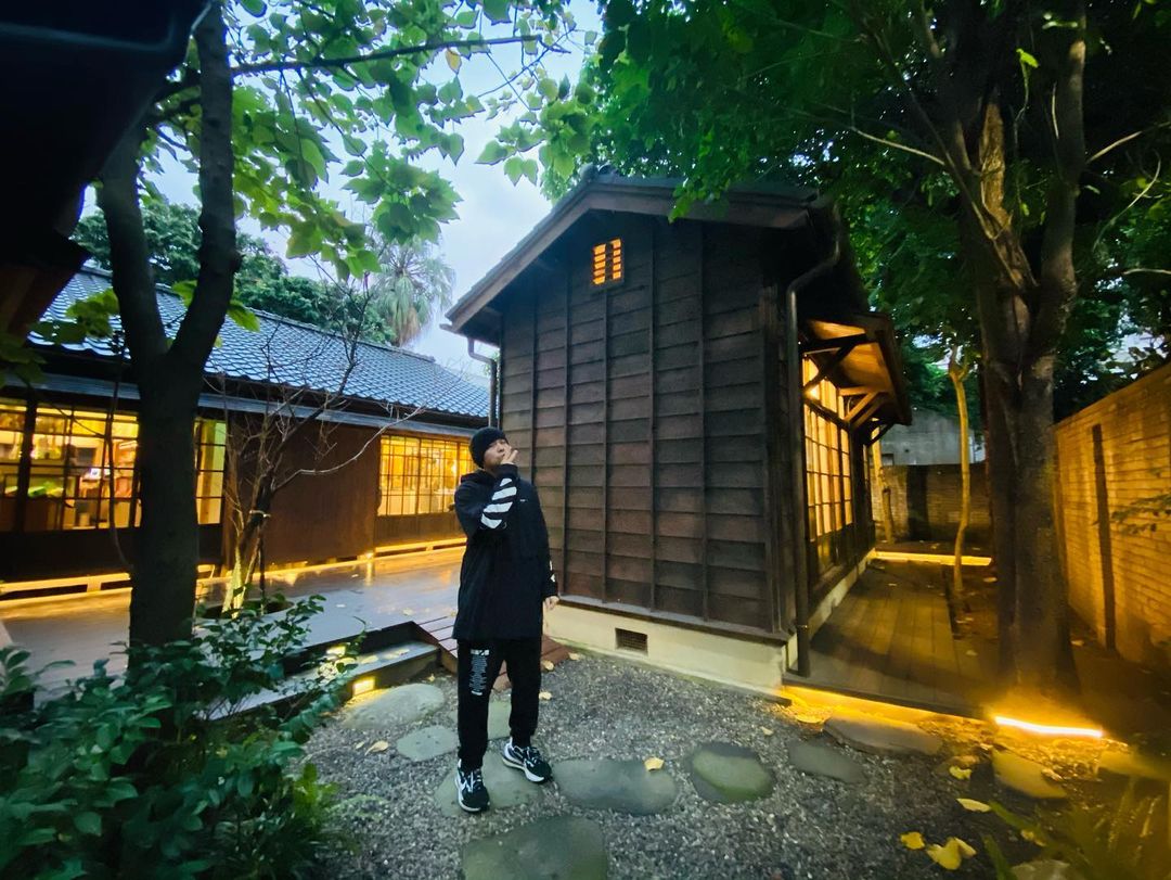 sacai x Nike VaporWaffle Black White CV1363-001 Coiloa - Image 4