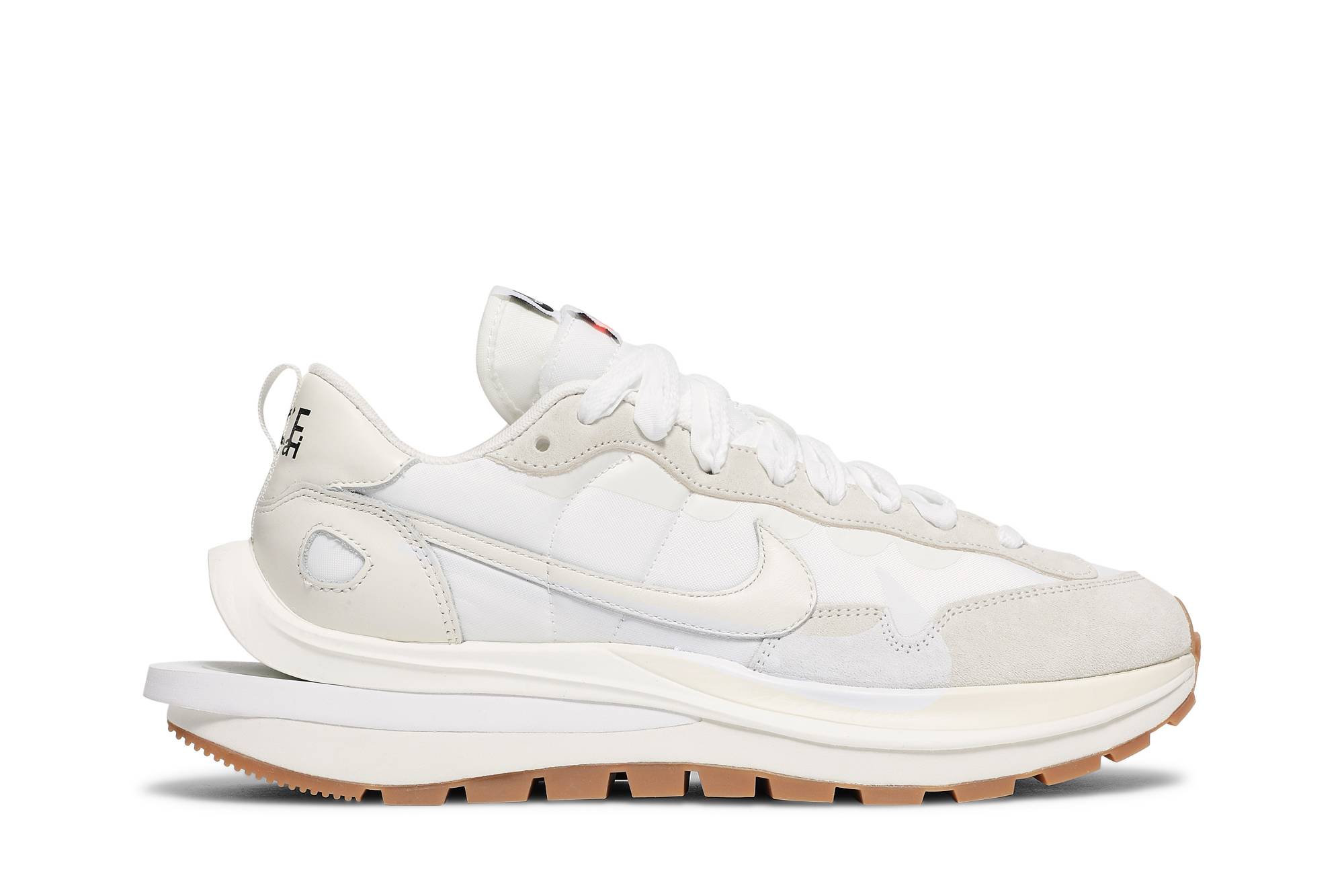 sacai x Nike VaporWaffle Sail Gum DD1875-100 Moroen