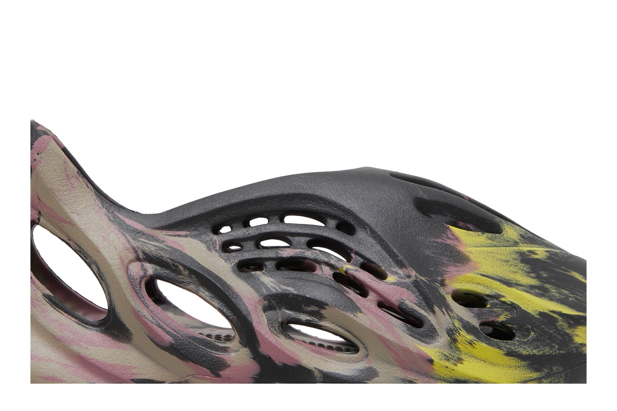 adidas Yeezy Foam Runner MX Carbon IG9562 Coiloa - الصورة 9