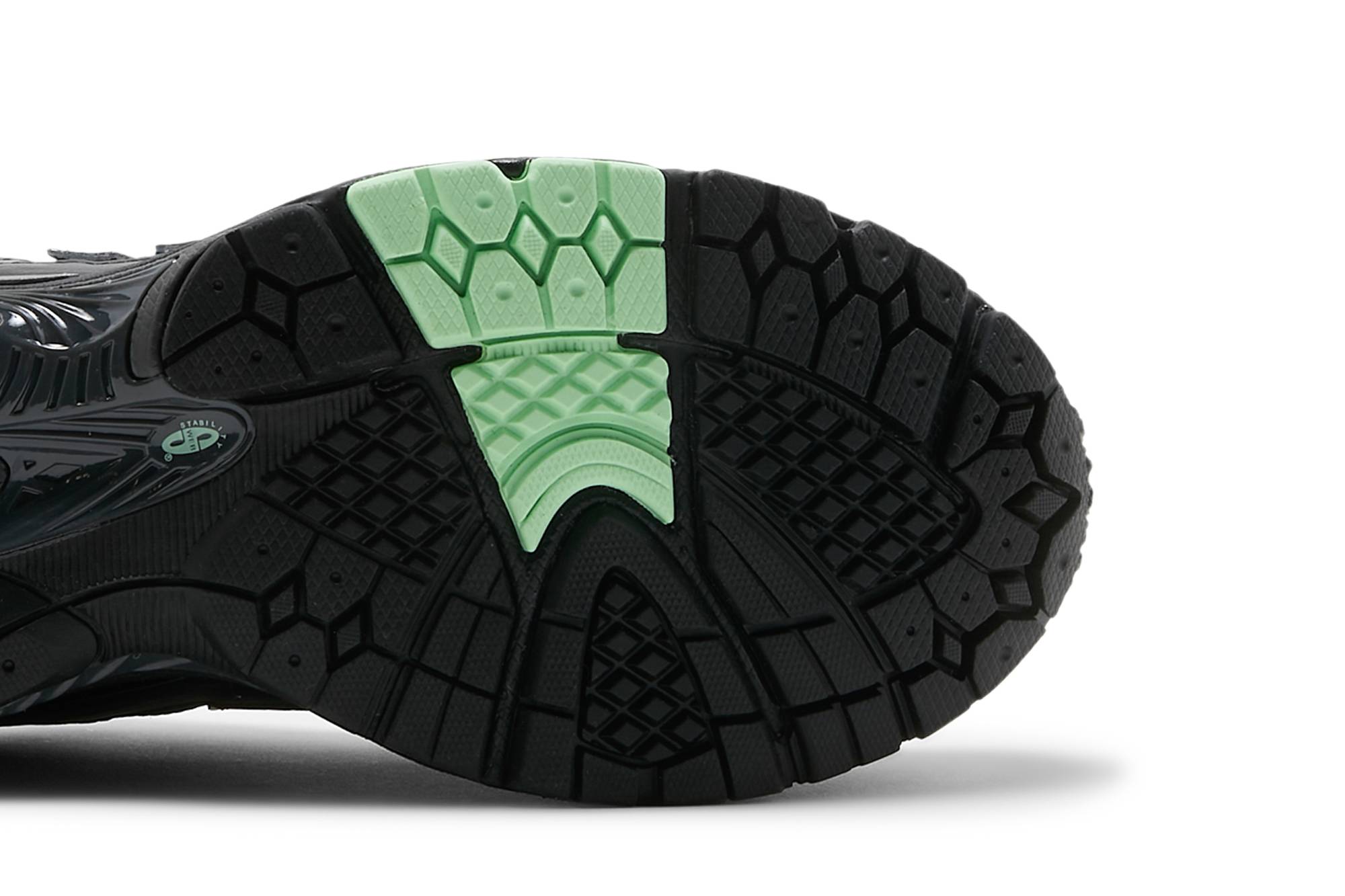 New Balance 2002R Black Silver Green M2002RLD Coiloa - Image 12