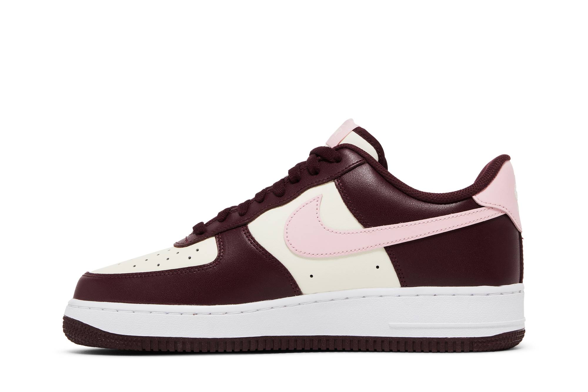 Nike Air Force 1 '07 'Valentine's Day 2023' FD9925-161 - Image 3
