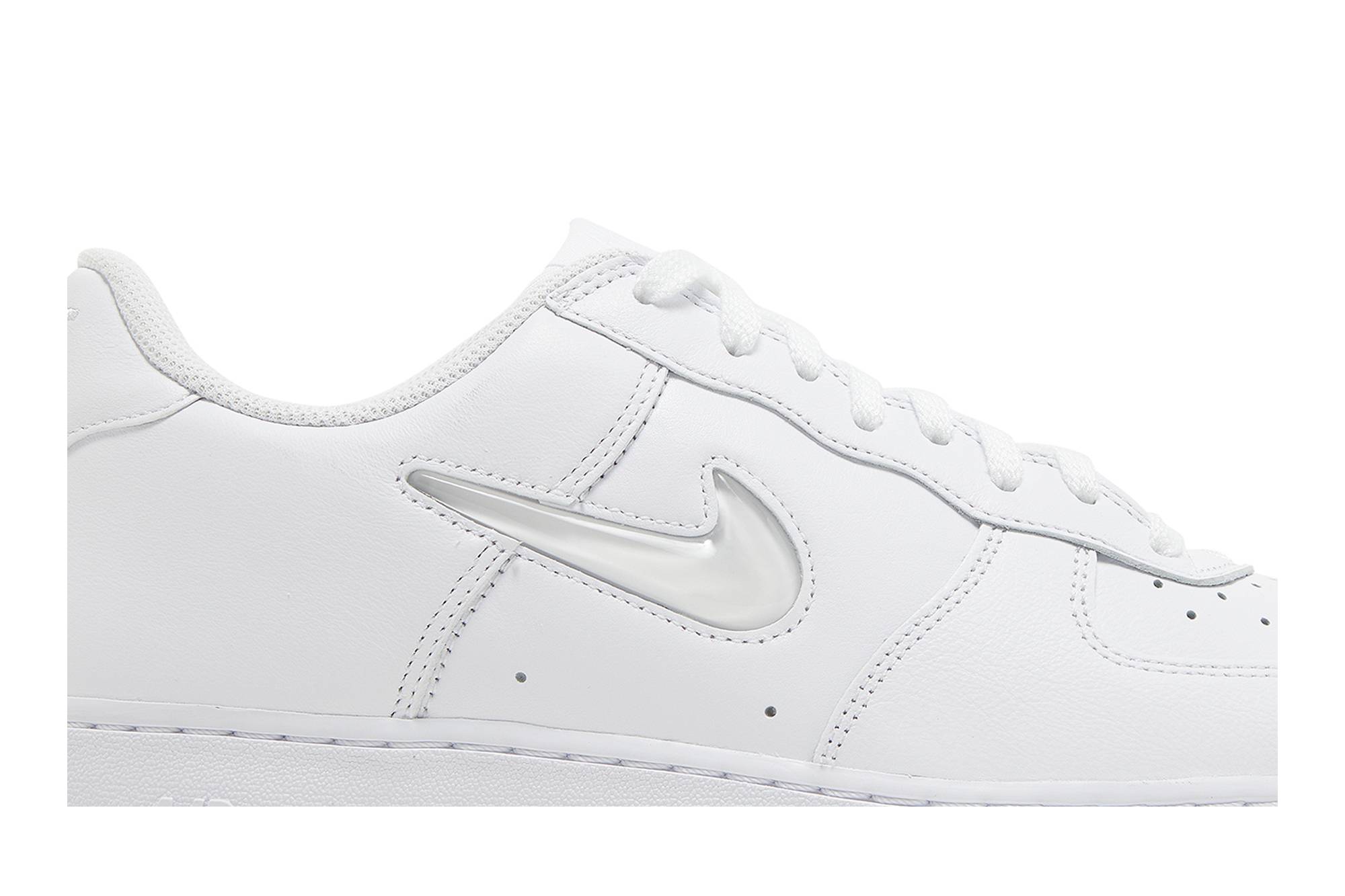 Nike Air Force 1 Jewel Color of the Month - Triple White FN5924-100 Moroen - Image 2