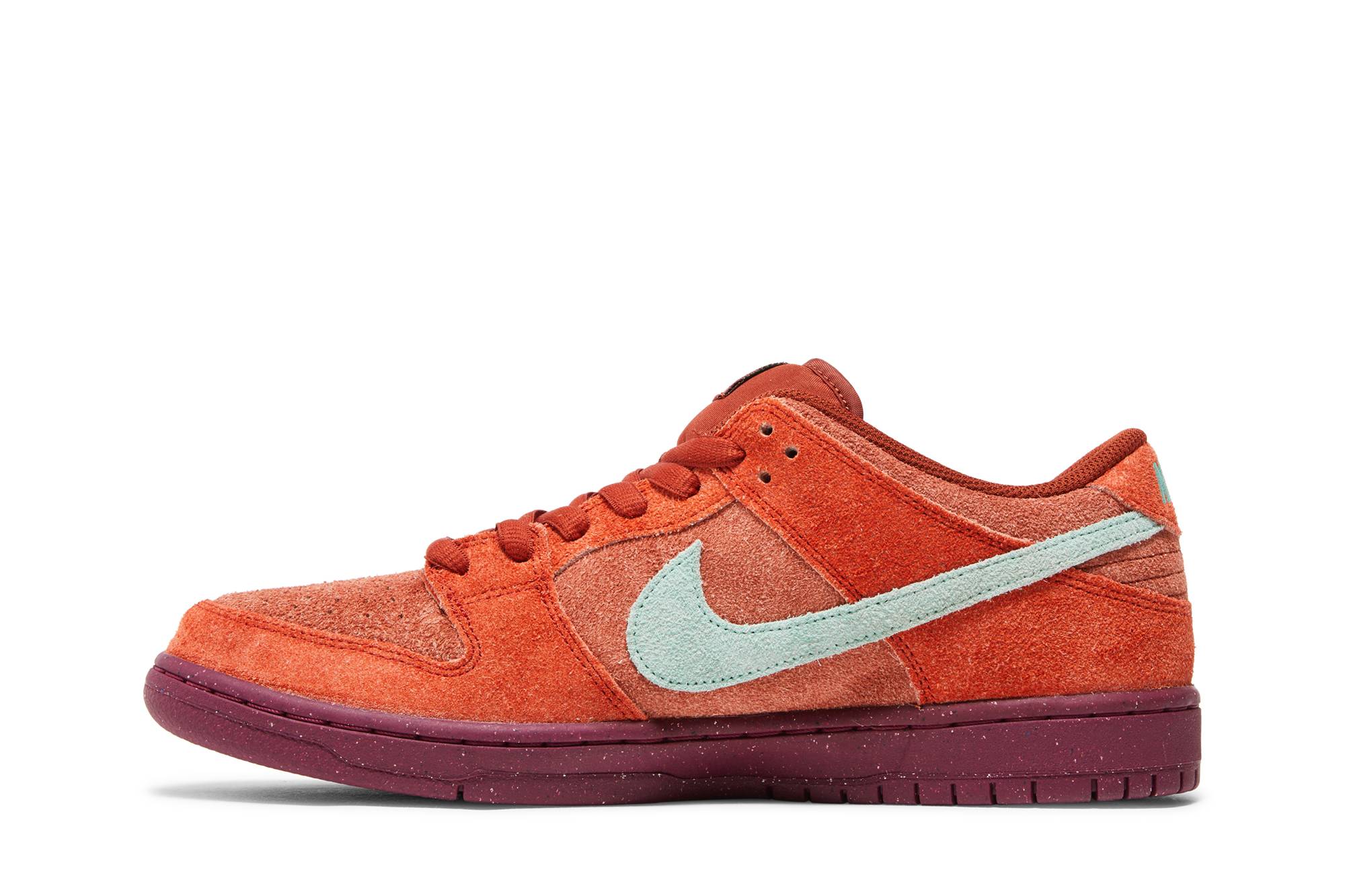 Nike Dunk Low SB Mystic Red DV5429-601 Moroen - Image 3