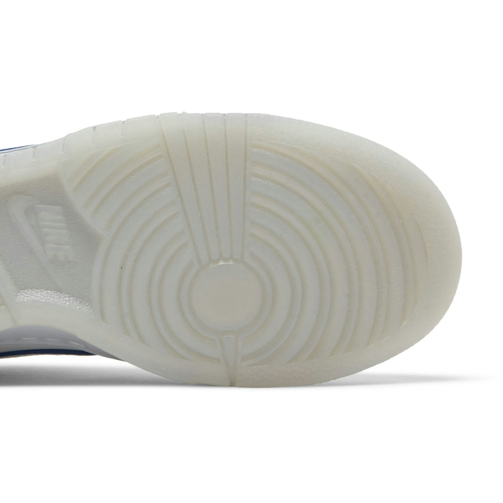 Nike Dunk Low Wolf Grey and Pure Platinum DX3722-001 Moroen - Image 5