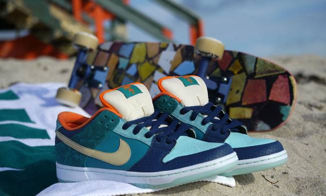 Nike SB Dunk Low Premium QS Mia Skate Shop 10th Year Anniversary 504750-474 Moroen - Image 2
