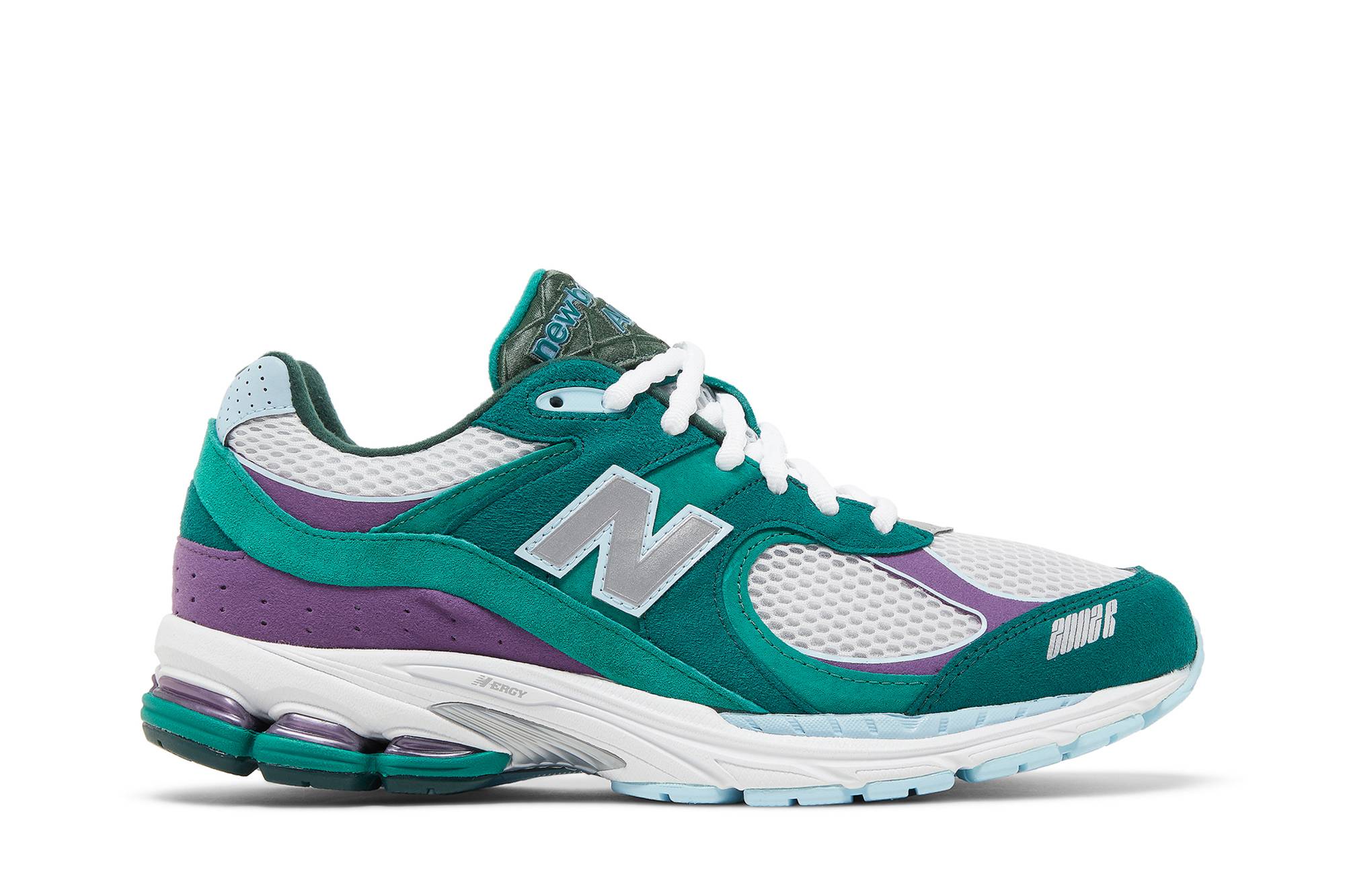 Up There x New Balance 2002R Backyard Legends M2002RUT Moroen