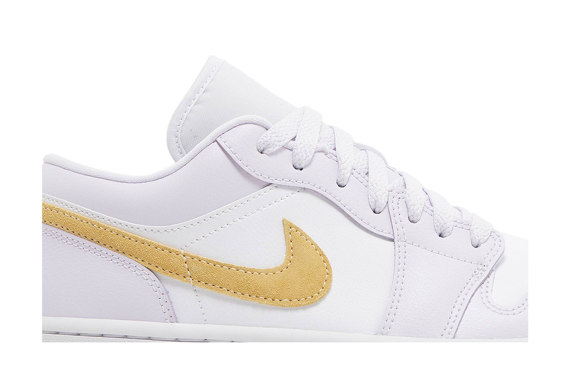 (Women) Air Jordan 1 Low Barely Grape DC0774-501 Moroen - Image 2