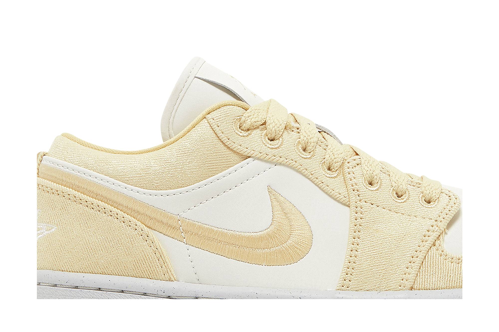(Women) Air Jordan 1 Low SE Team Gold FN3722-701 Moroen - Image 2