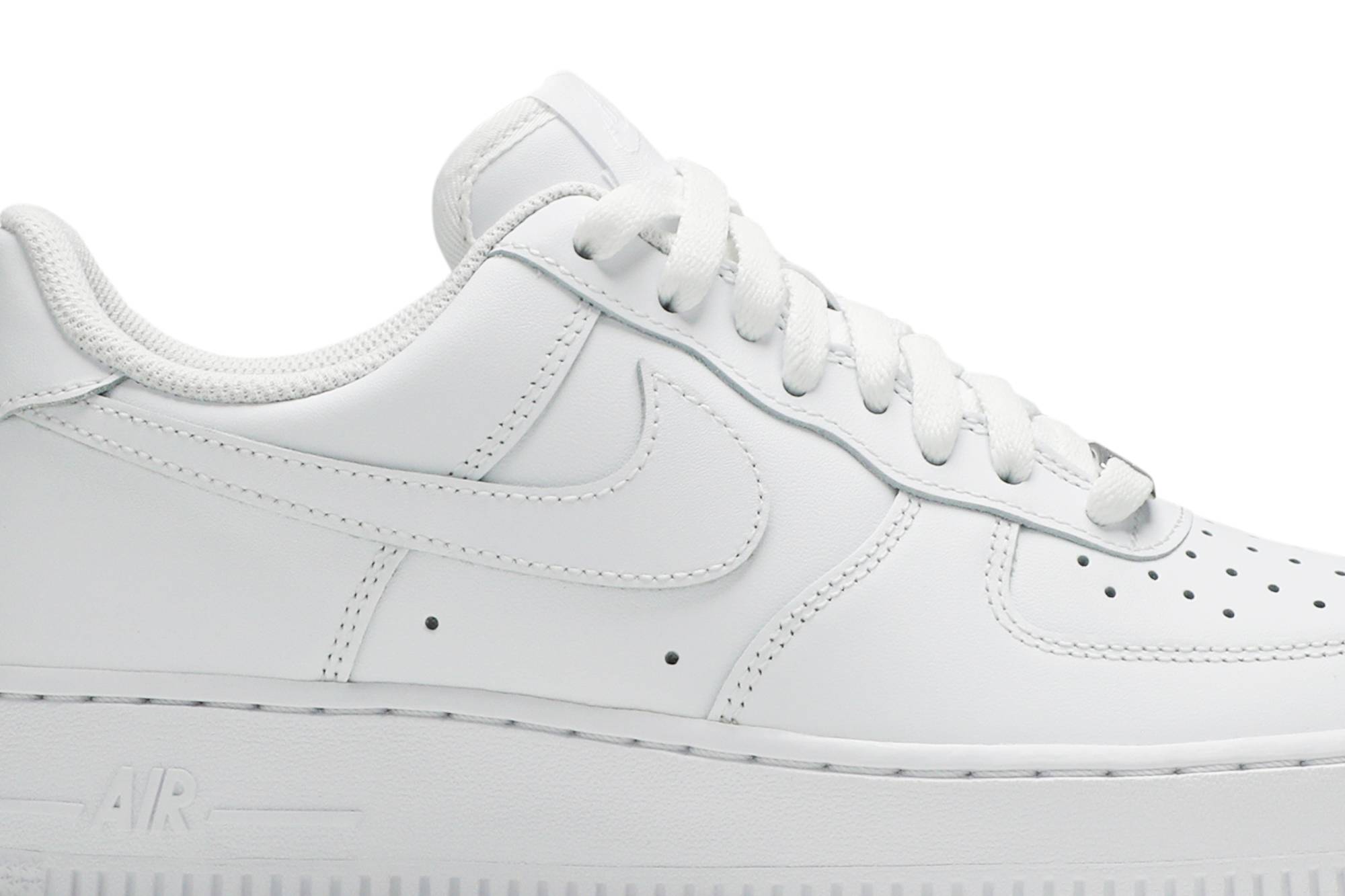 (Women) Nike Air Force 1 07 Triple White DD8959-100 Moroen - Image 2