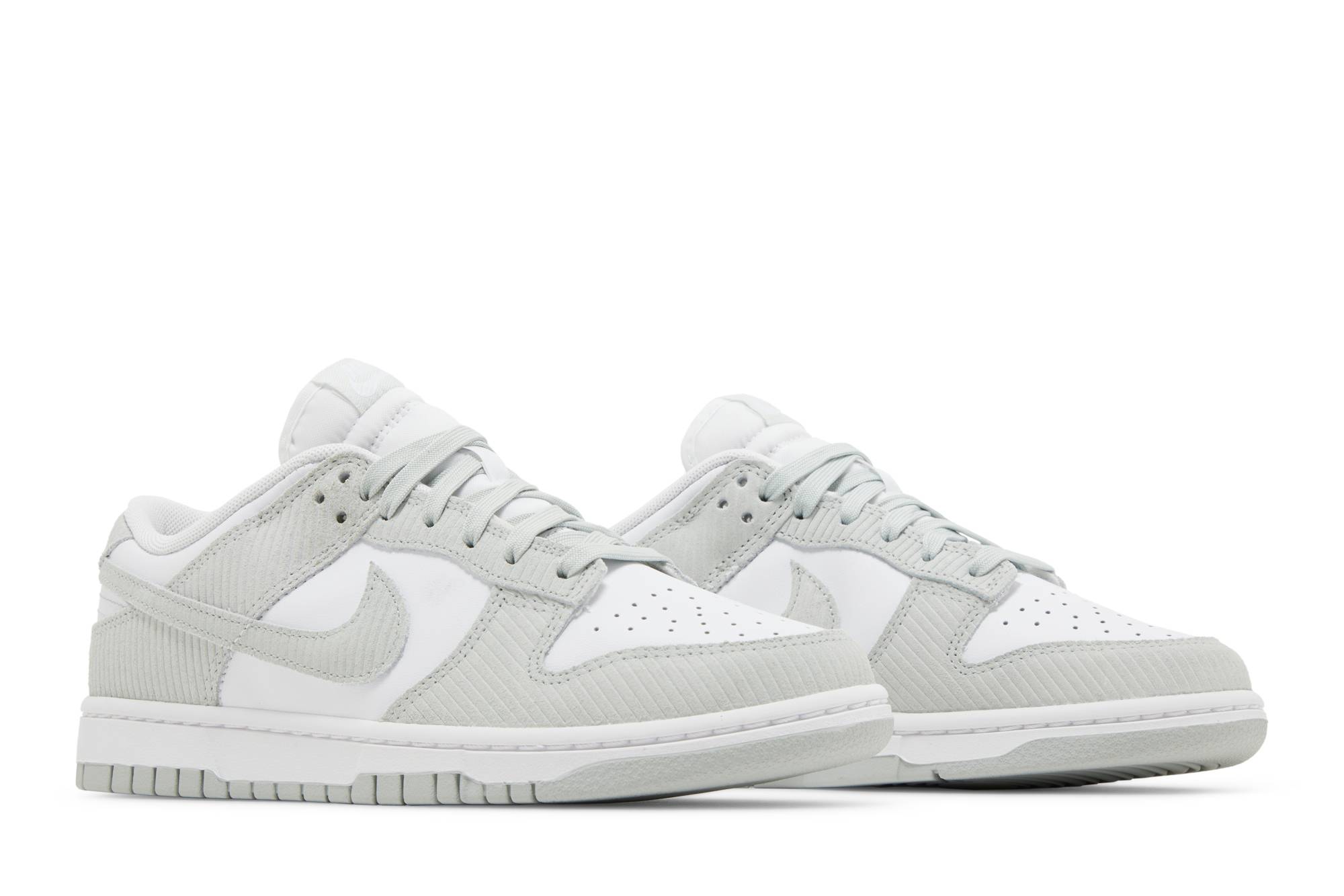 (Women) Nike Dunk Low Light Silver Corduroy FN7658-100 Moroen - Image 8