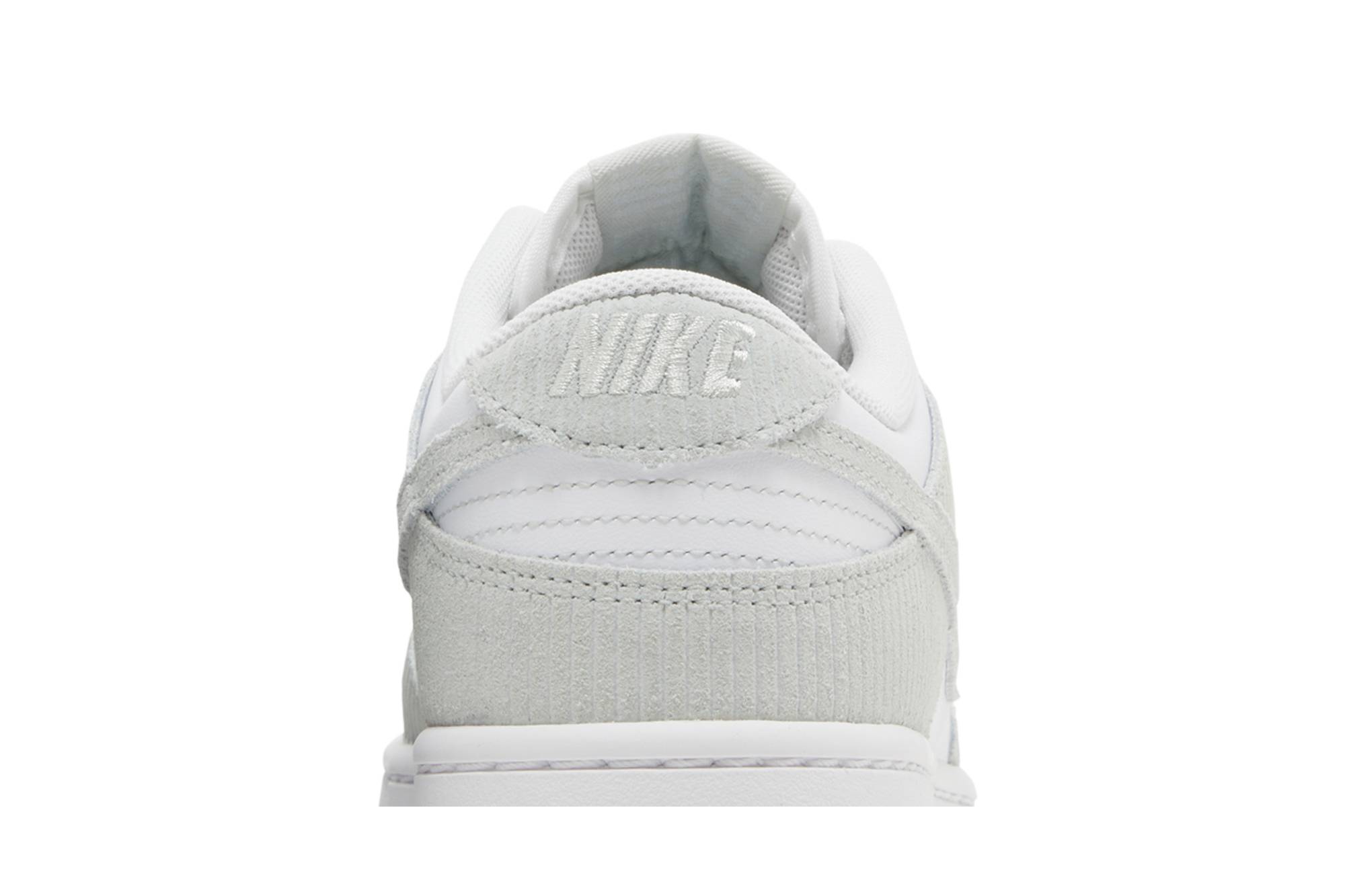 (Women) Nike Dunk Low Light Silver Corduroy FN7658-100 Moroen - Image 7