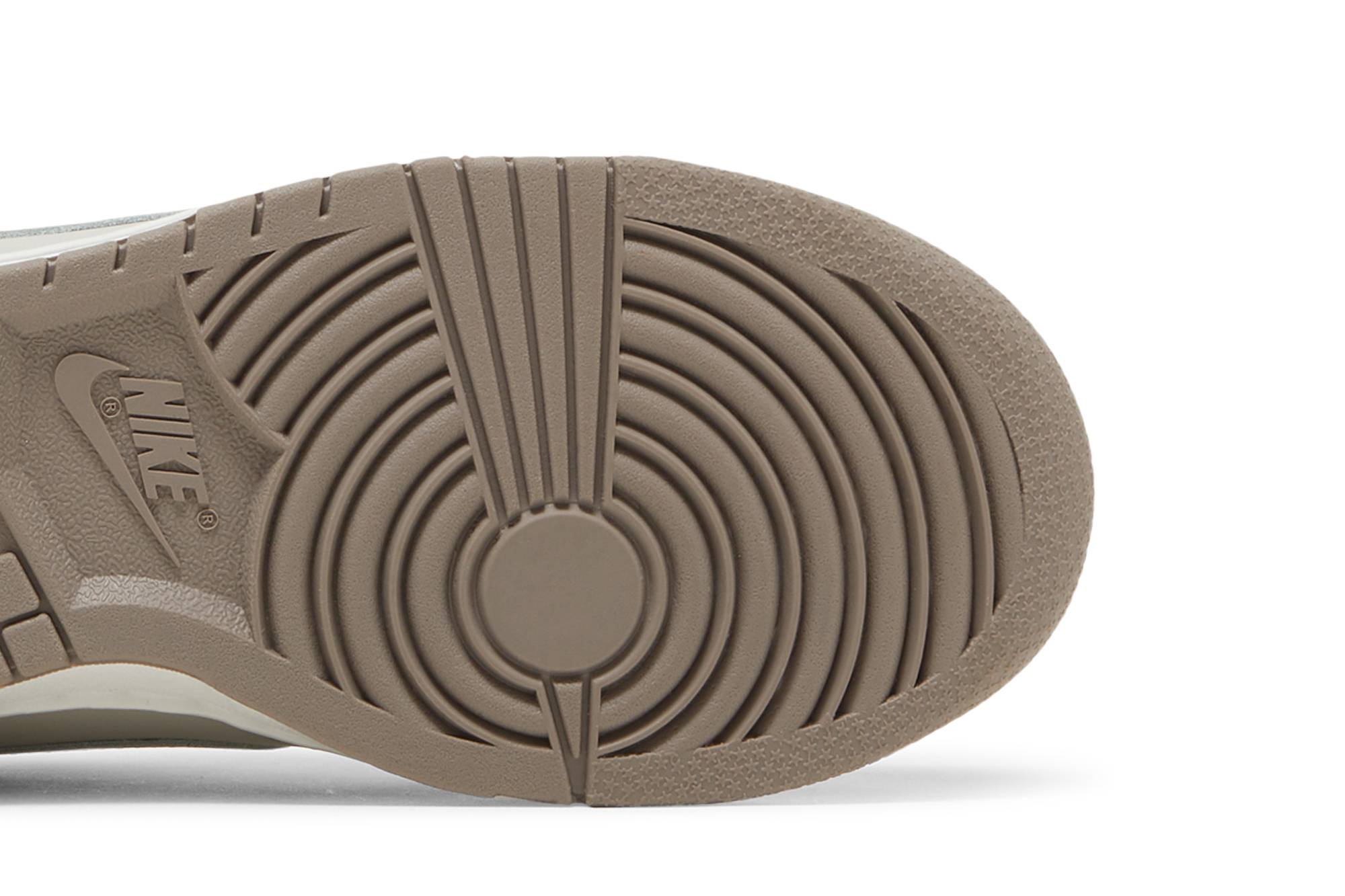 (Women) Nike Dunk Low Moon Fossil FD0792-001 Moroen - Image 4