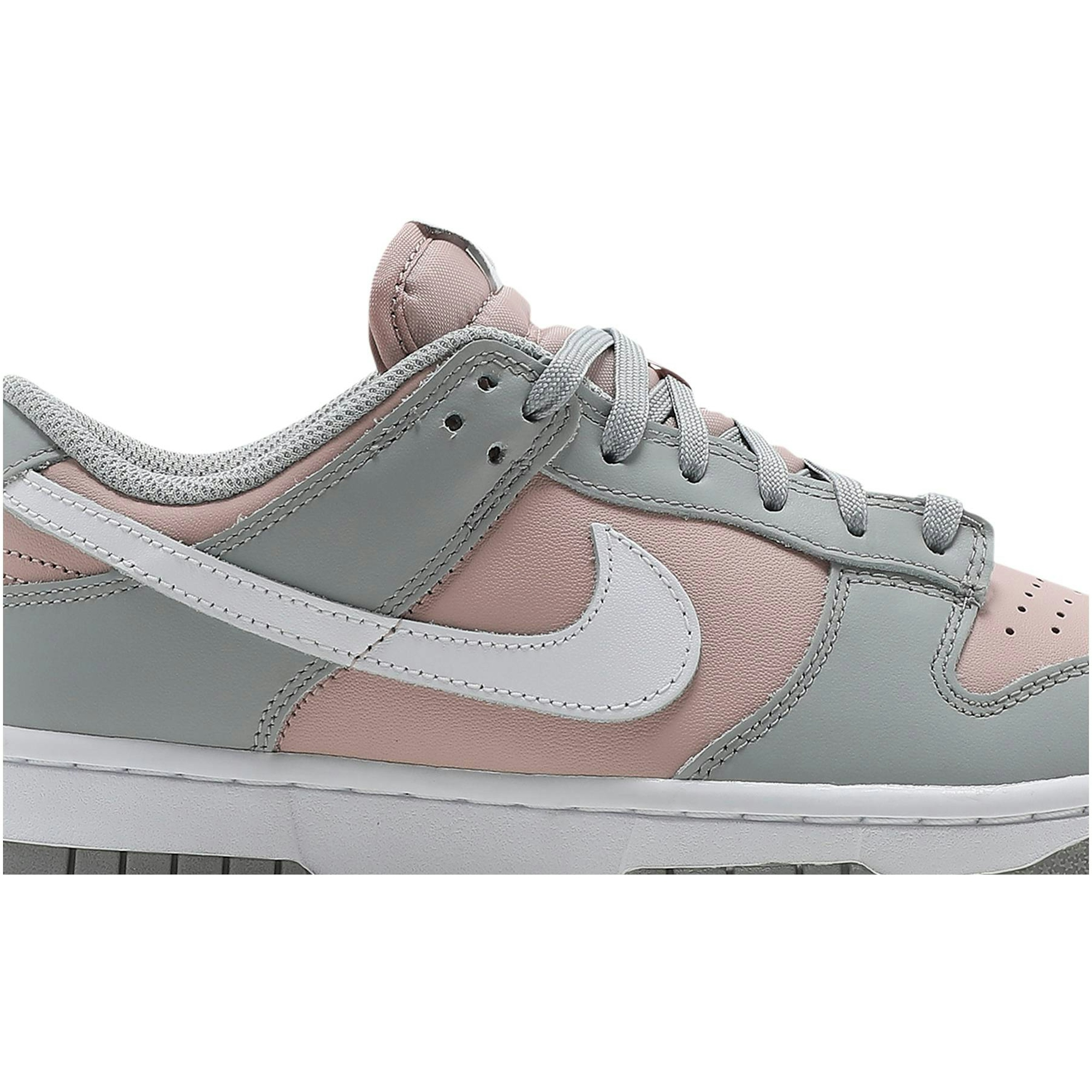 (Women) Nike Dunk Low Soft Grey Pink DM8329-600 Moroen - Image 2