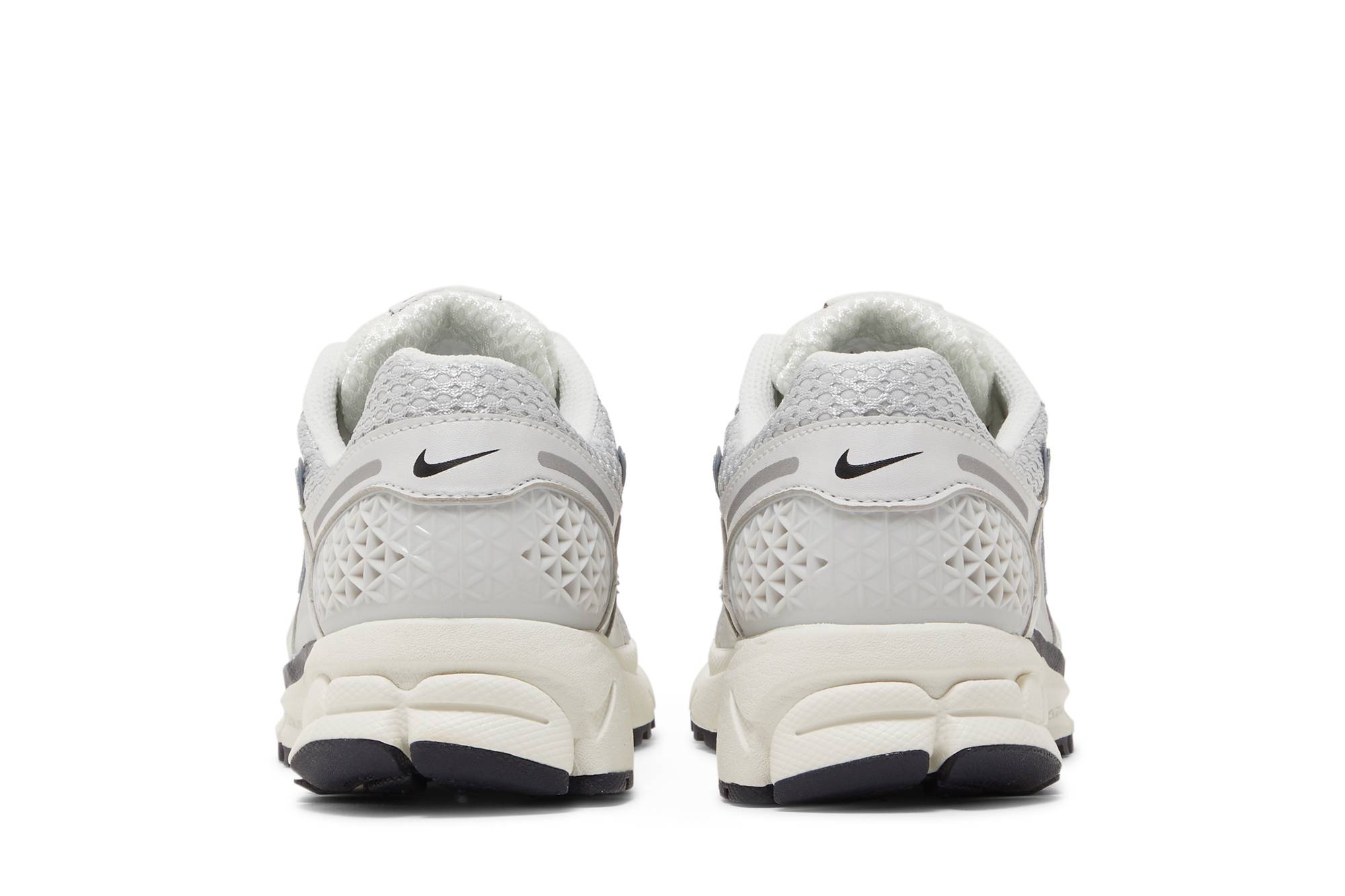 (Women) Nike Zoom Vomero 5 Photon Dust FD0884-025 Moroen - Image 6